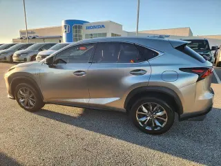 Lexus NX 300 2021 F SPORT Crossover de 4 puertas