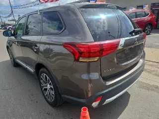 Mitsubishi Outlander 2016