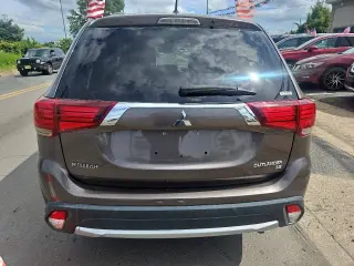 Mitsubishi Outlander 2016