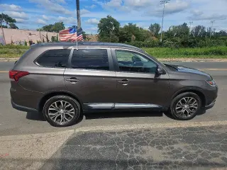 Mitsubishi Outlander 2016