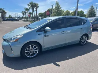 Toyota Prius v 2017 Five 4dr Wagon