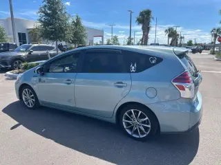Toyota Prius v 2017 Five 4dr Wagon