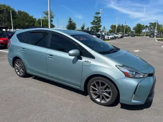 Toyota Prius v 2017 Five 4dr Wagon