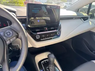 Toyota Corolla Híbrido 2026 LE Sedán de 4 puertas