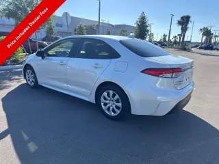 Toyota Corolla Híbrido 2026 LE Sedán de 4 puertas