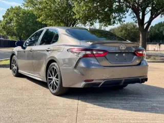 Toyota Camry 2021