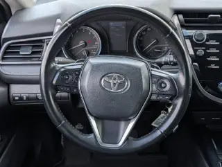 Toyota Camry 2020 SE Sedán 4 puertas