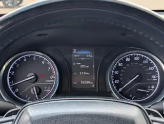 Toyota Camry 2020 SE Sedán 4 puertas