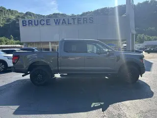 Ford F-150 2024 4x4 XLT 4dr SuperCrew 5.5 ft. SB