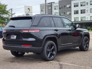 Jeep Grand Cherokee 2023