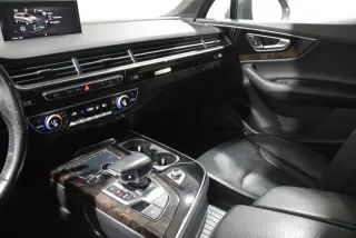 Audi Q7 2018 tracción en todas las ruedas 3.0T quattro Prestige 4dr SUV