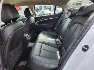 2023 Genesis G70