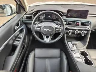2023 Genesis G70