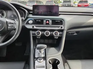 2023 Genesis G70