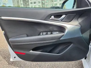 2023 Genesis G70
