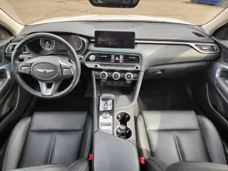 2023 Genesis G70