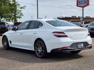 2023 Genesis G70