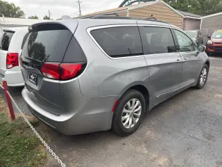 Chrysler Pacifica 2017