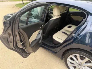 Mazda MAZDA3 del 2015