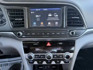 Hyundai Elantra 2020