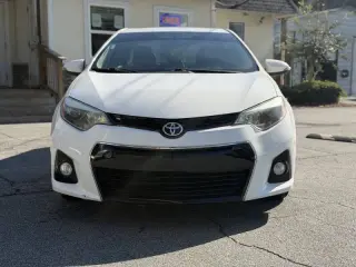 Toyota Corolla 2015