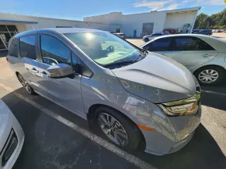 Honda Odyssey 2024 Touring 4dr Mini-Van