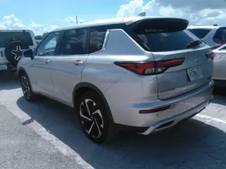 Mitsubishi Outlander 2024 SE 4dr SUV