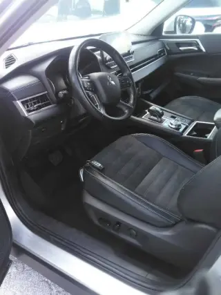 Mitsubishi Outlander 2024 SE 4dr SUV