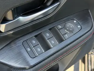 Nissan Kicks 2025 SR 4dr Crossover