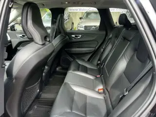 Volvo XC60 2024 AWD B5 Tema Oscuro Core 4p SUV