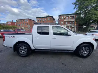Nissan Frontier 2012