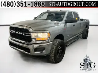 Ram 2500 2022 4x4 Tradesman 4p Puerta de Cabina de Tripulación 8 ft. LB Camioneta