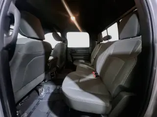 Ram 2500 2022 4x4 Tradesman 4p Puerta de Cabina de Tripulación 8 ft. LB Camioneta
