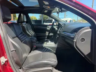 Chrysler 300 2023