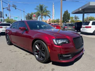 Chrysler 300 2023