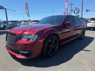 Chrysler 300 2023