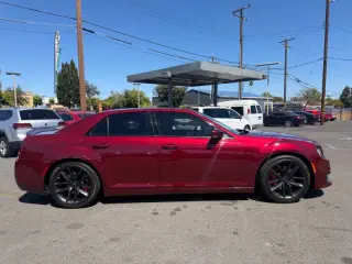 Chrysler 300 2023