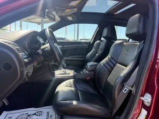 Chrysler 300 2023