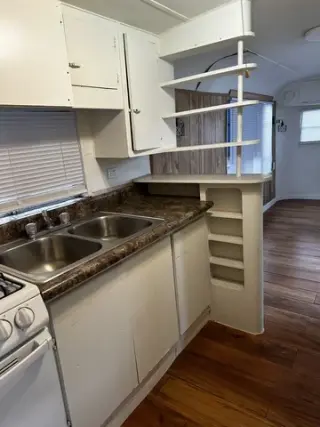 Clean quiet private yard