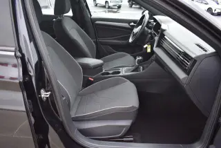 Volkswagen Jetta 2025 Sport 4p Sedán