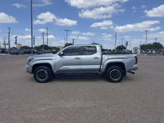 Toyota Tacoma 2024