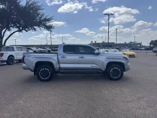 Toyota Tacoma 2024
