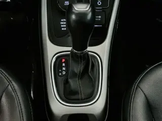 Jeep Compass 2017 4x4 Latitude 4dr SUV (versión de mitad de año)