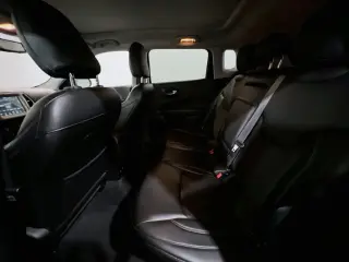 Jeep Compass 2017 4x4 Latitude 4dr SUV (versión de mitad de año)