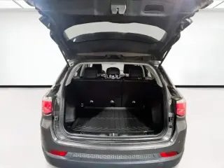 Jeep Compass 2017 4x4 Latitude 4dr SUV (versión de mitad de año)