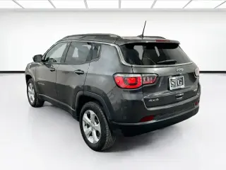 Jeep Compass 2017 4x4 Latitude 4dr SUV (versión de mitad de año)