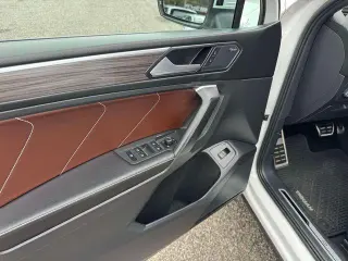 Volkswagen Tiguan 2023 AWD SEL R-Line 4Motion 4p SUV