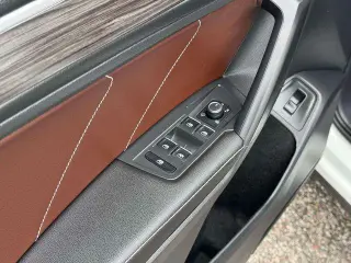 Volkswagen Tiguan 2023 AWD SEL R-Line 4Motion 4p SUV