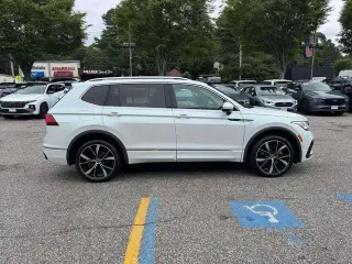 Volkswagen Tiguan 2023 AWD SEL R-Line 4Motion 4p SUV