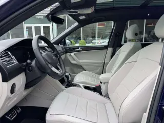 Volkswagen Tiguan 2023 AWD SEL R-Line 4Motion 4dr SUV